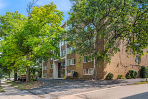 Aristocrat Apartments